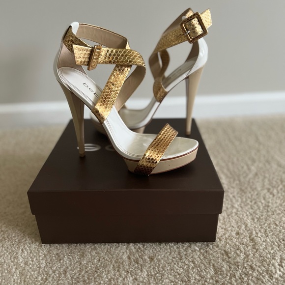 Bebe platform heels - Picture 1 of 6